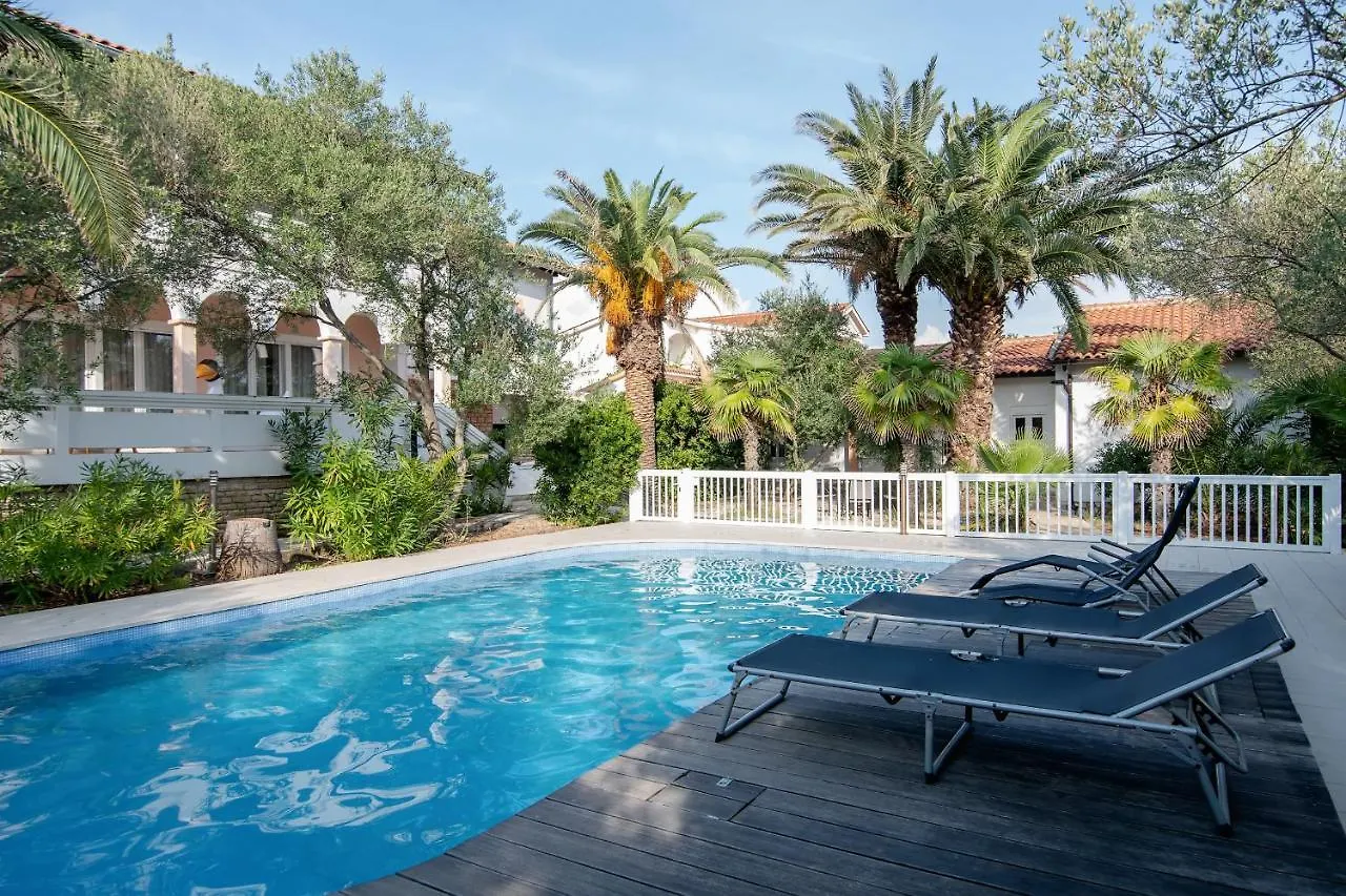 Beach Boy & Pool Girl Apartments Vir 0*,  Croatia
